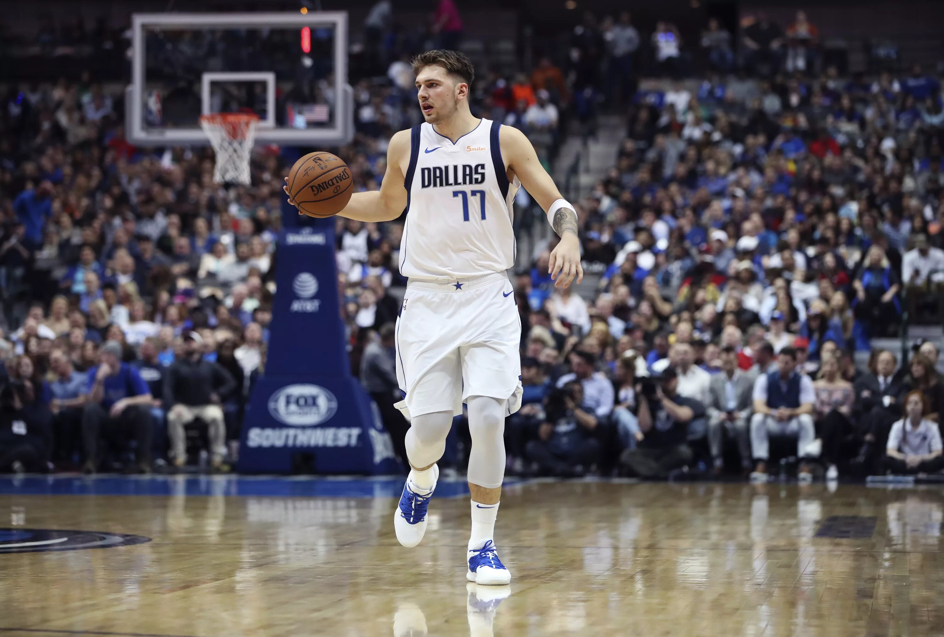 Эгон и дончи. Джорданы дончич. luka doncic рост.