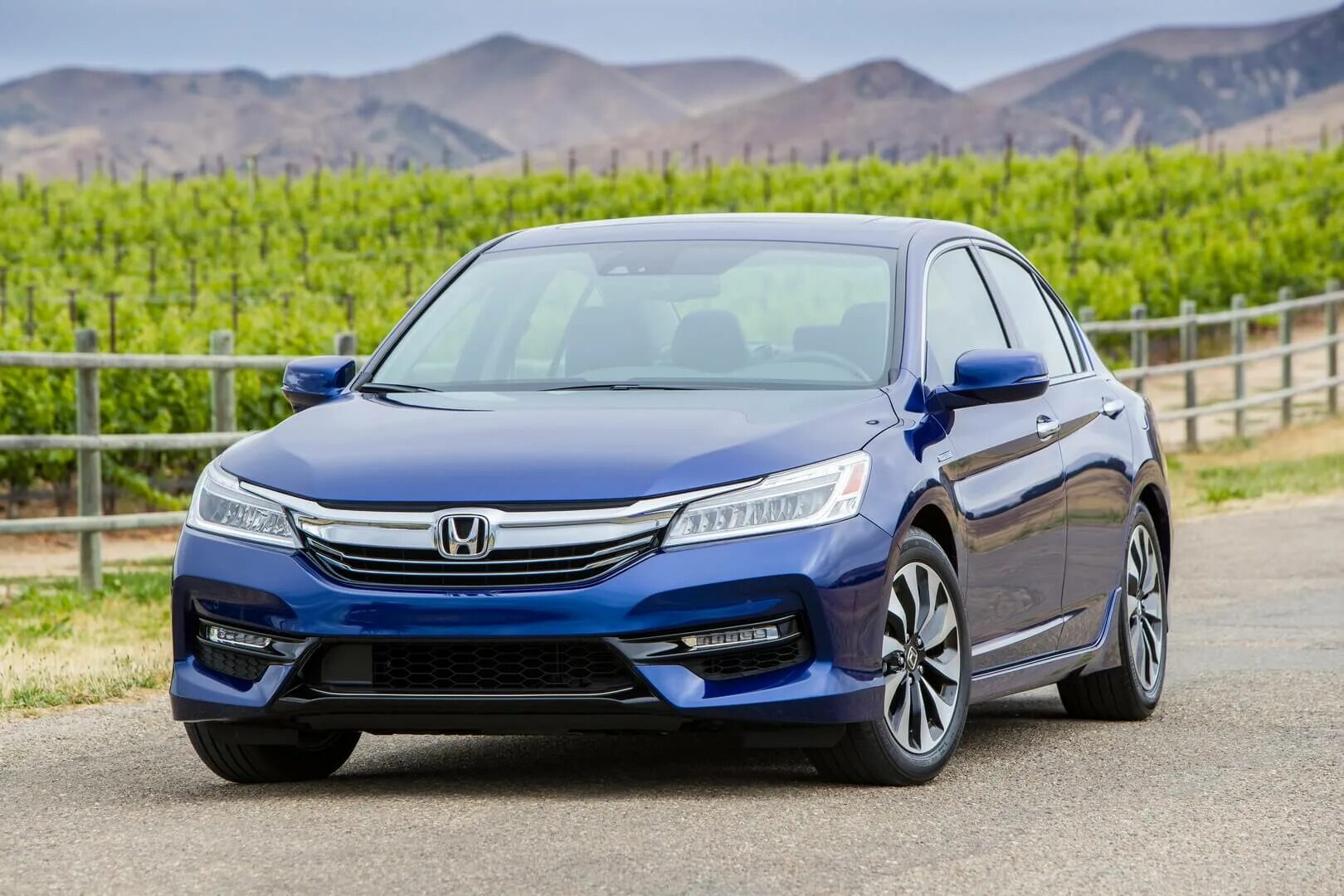 Hybrid 2017. Honda Accord 2017 Hybrid. Honda Accord Hybrid 2016. Honda Accord 9 2017. Хонда Аккорд 9 гибрид.