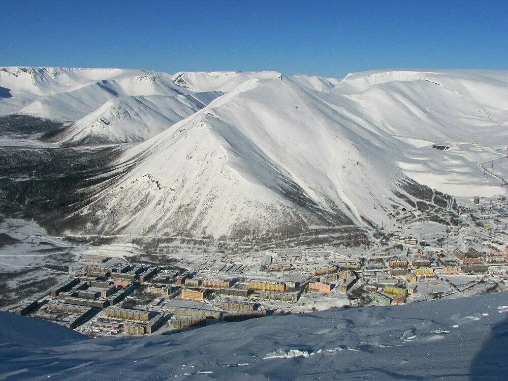 Кировск куда сходить зимой. Кировск гора кукисвумчорр. гора кукисвумчорр хибины. 25 километр кировск кукисвумчорр. горный рудник кукисвумчорр.