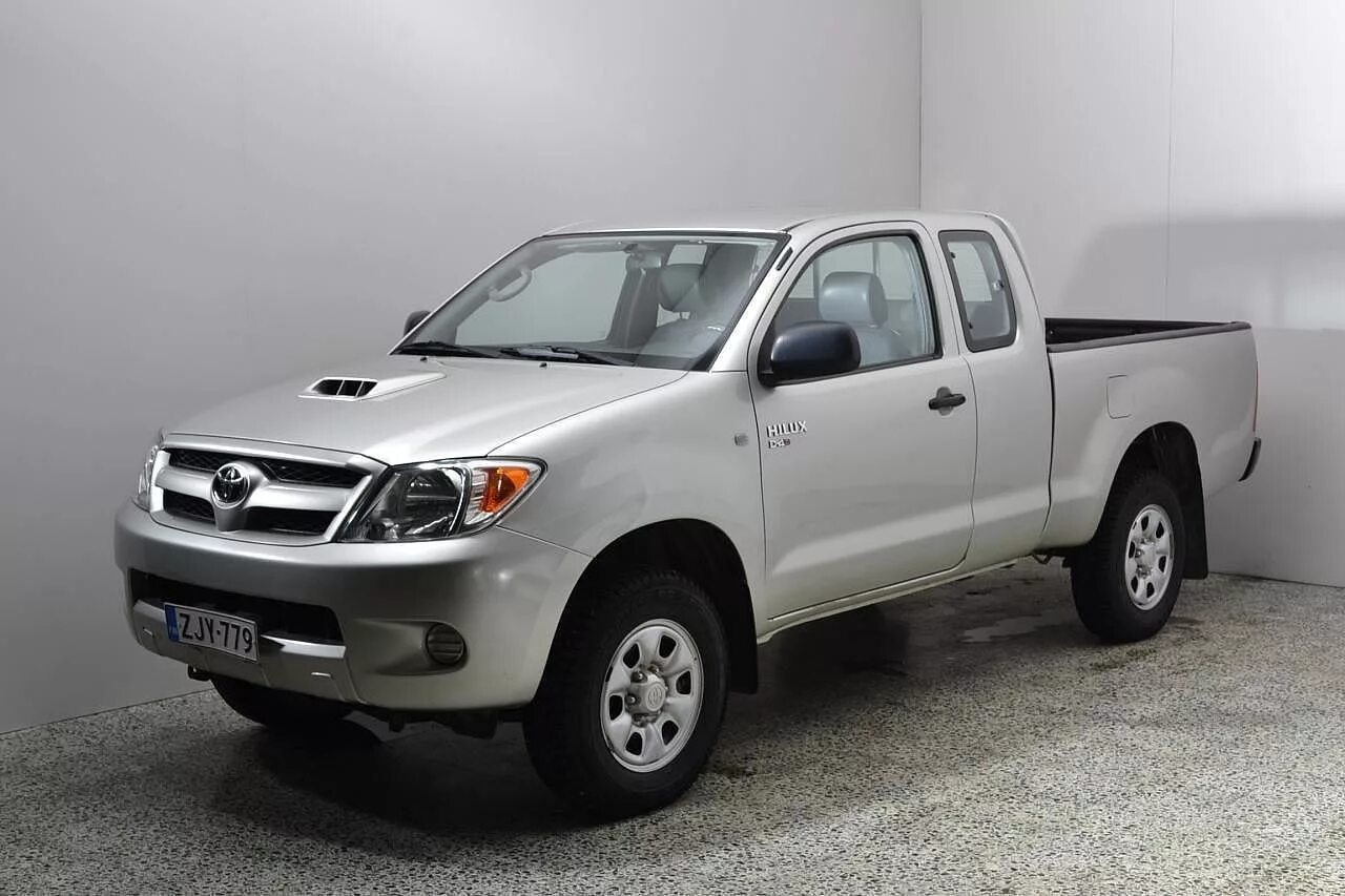 Toyota hilux 2. Тойота хайлюкс 7 поколение белый. Toyota hilux pickup 2005. Toyota hilux double cab. Тойота хайлюкс 7 рестайлинг.