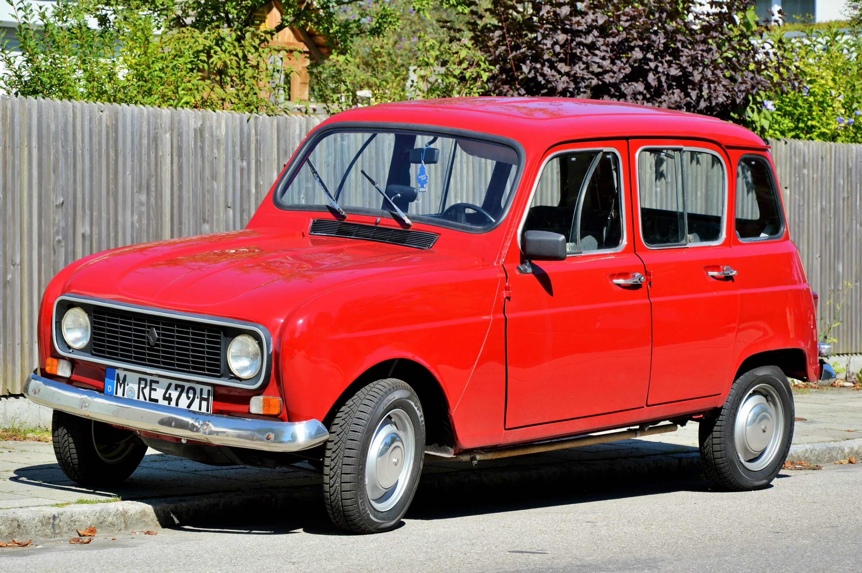 Рено 4 купить бу. Renault 4l. Renault 4 1984. Renault r4. Renault 4 Electric.