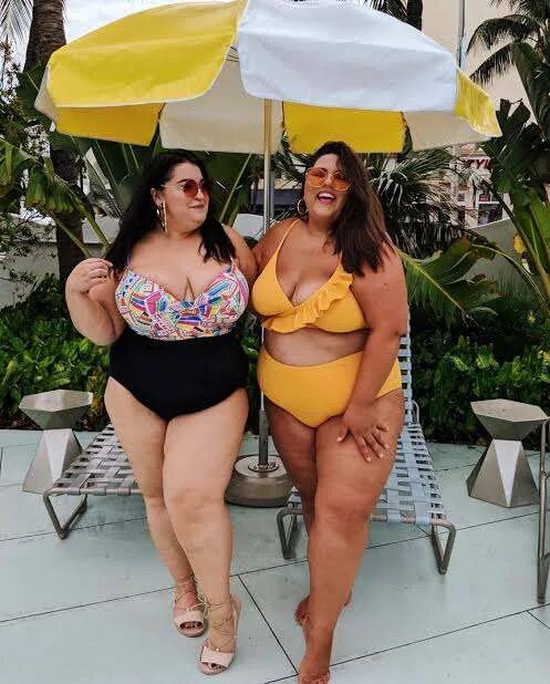 Plus size nzinga imani грудь. Жасмина даниэль плюс сайз. Big and beautiful women. Holly luyah 2020. Bbws в платье.
