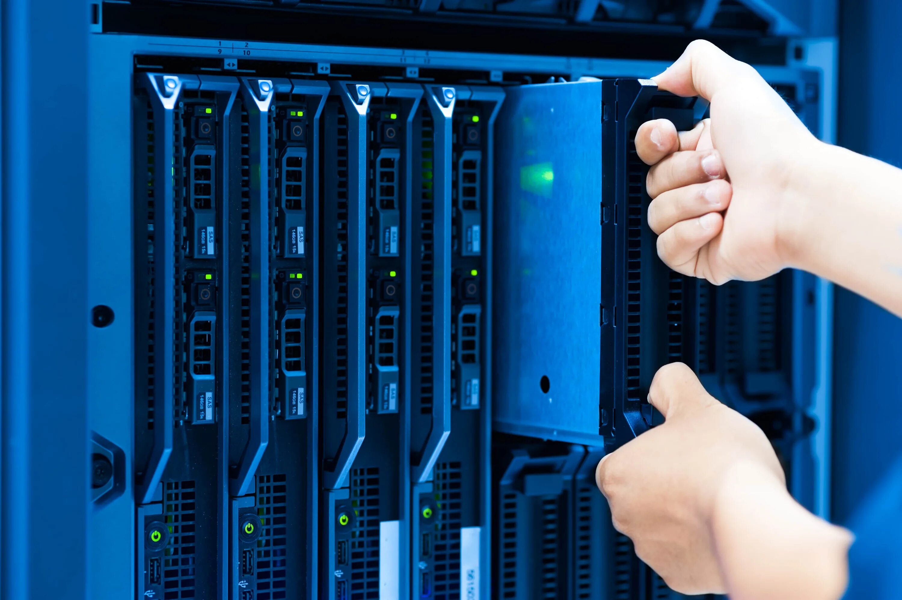 Contact server