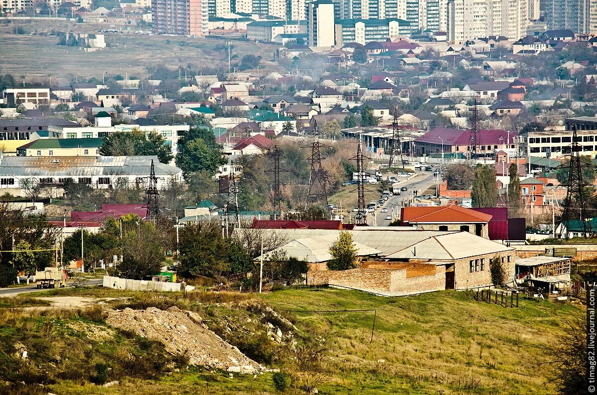грозный заводская. завод имени ленина грозный. грозный заводская. октябрьский район города грозного чеченской республики. окраина города.