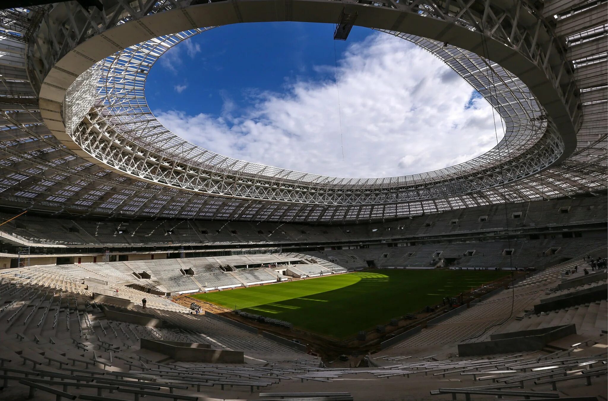 Лужники баст. Стадион Лужники. Luzhniki Stadium World Cup 2018. Стадион трибуны с болельщиками Маракана.