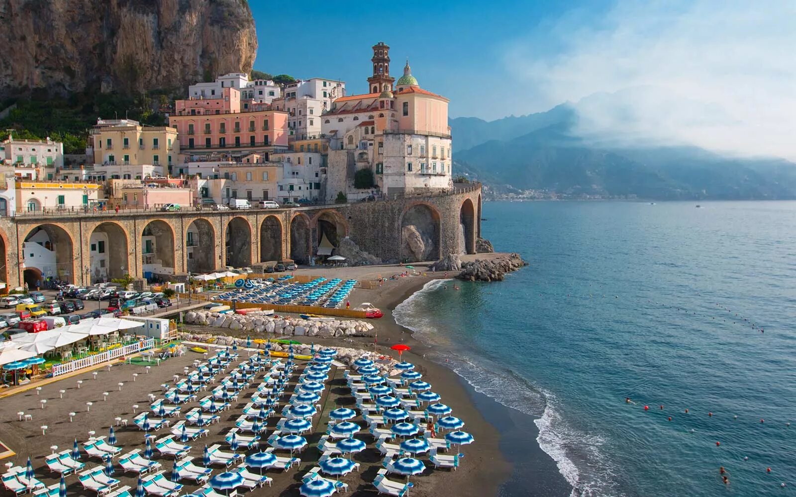 Неаполь побережье Амальфи. Амальфитанское побережье Италии. Amalfi Coast Италия. Атрани побережье Амальфи. Отдых красивые города
