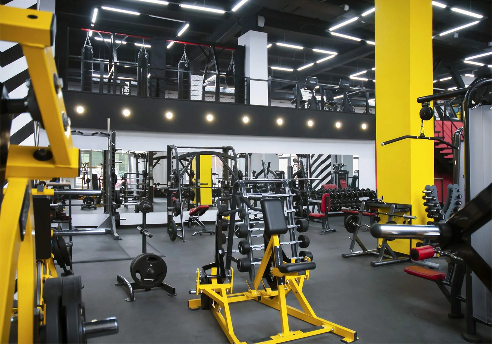 Фитнес клуб фили. Paris life фитнес. Fusion fitness фили. Fusion fitness багратионовская. Фили град спортзал.