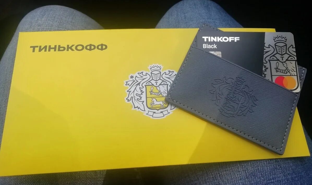 Карта тинькофф. Дебетовая карта Tinkoff Black. Черная карточка тинькофф. Карта банка тинькофф Блэк. Tinkoff дизайн карты