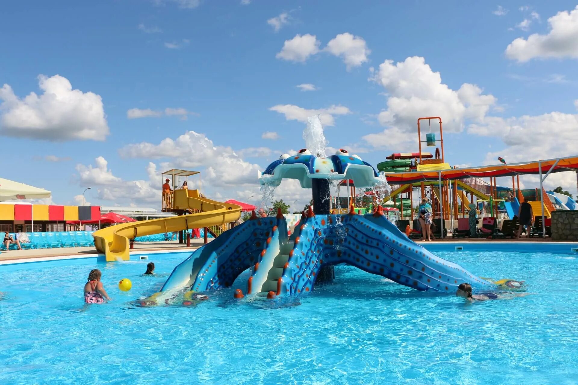 Аквапарк морской риф голубицкая. Аквапарк морской риф голубицкая. Морской риф голубицкая. Аквапарк морской риф. Морской риф станица голубицкая.