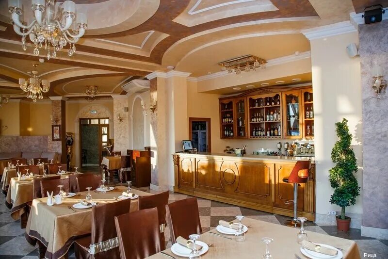 Брестская 12 орел риц. Гостиница рица находка. Риц 1с. Ул риц. Гостиница ритц карлтон москва.