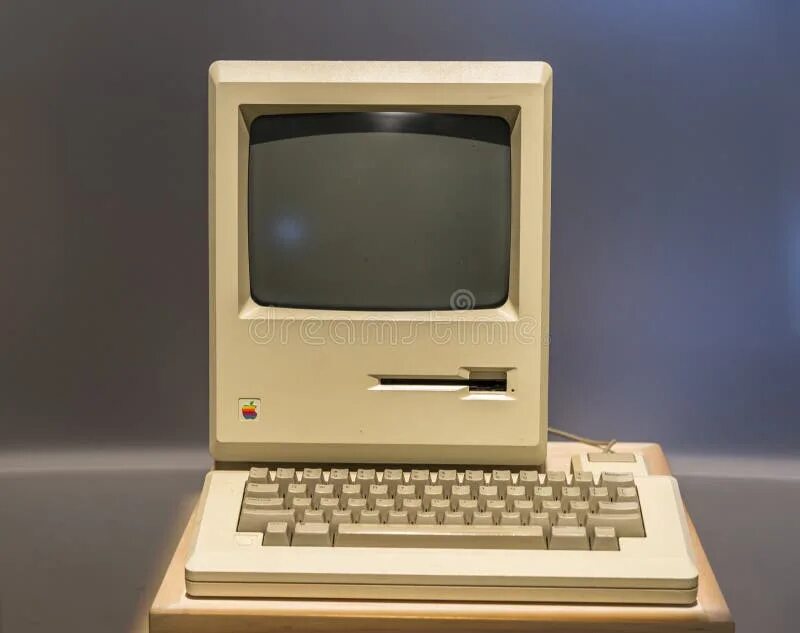 Old apple. Apple 3 компьютер. макинтош компьютер старый. старый apple. старый mac.