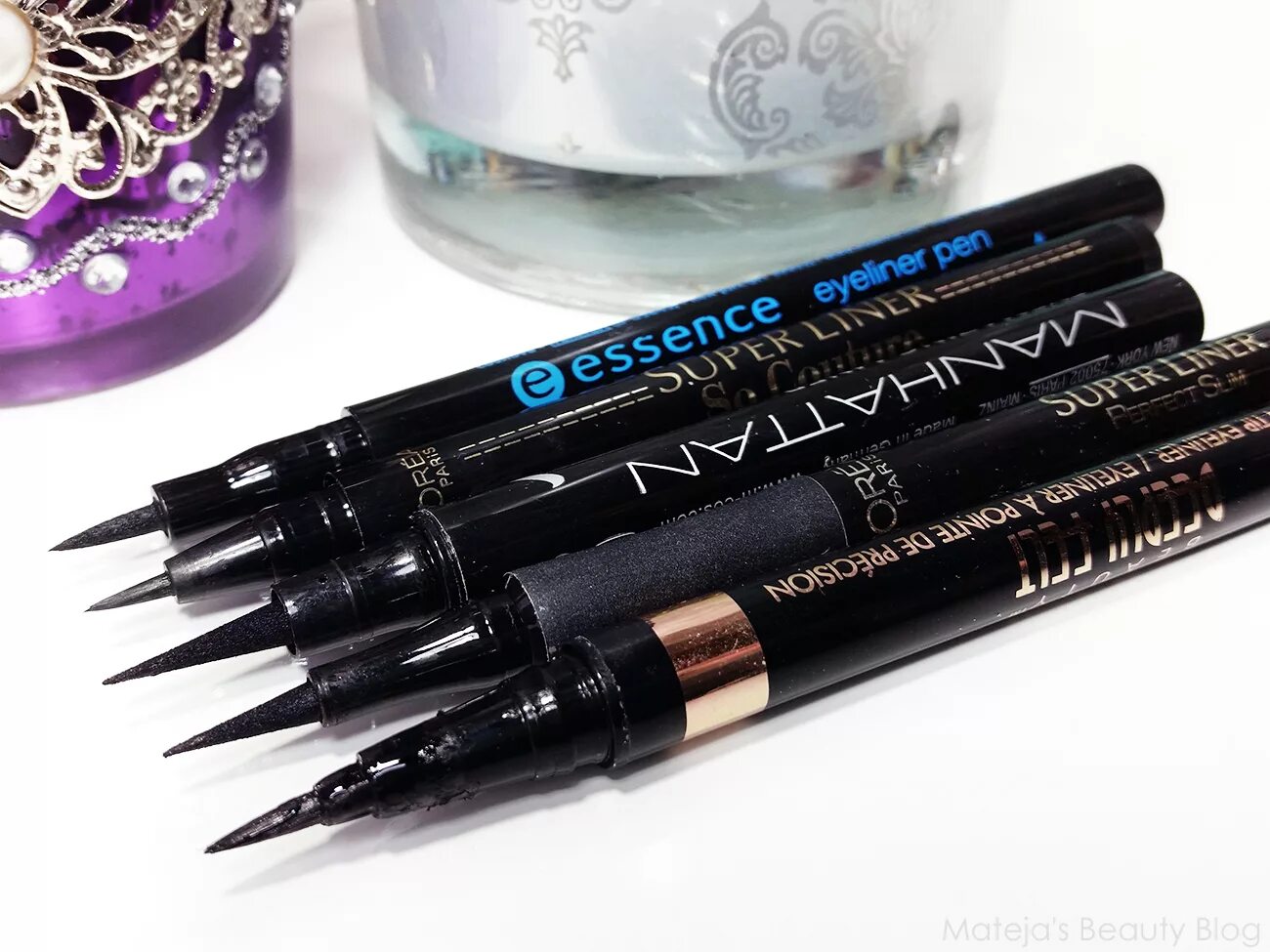 Essence Waterproof Eyeliner. Essence Eyeliner. Essence super Fine Eyeliner Pen палитра оттенков. Подводка Эссенс.