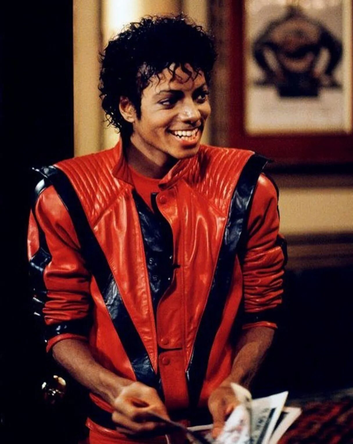 Michael jackson thriller 1982. Thriller песня. Michael jackson thriller 1982. Michael jackson 1982. Michael jackson thriller 1982.