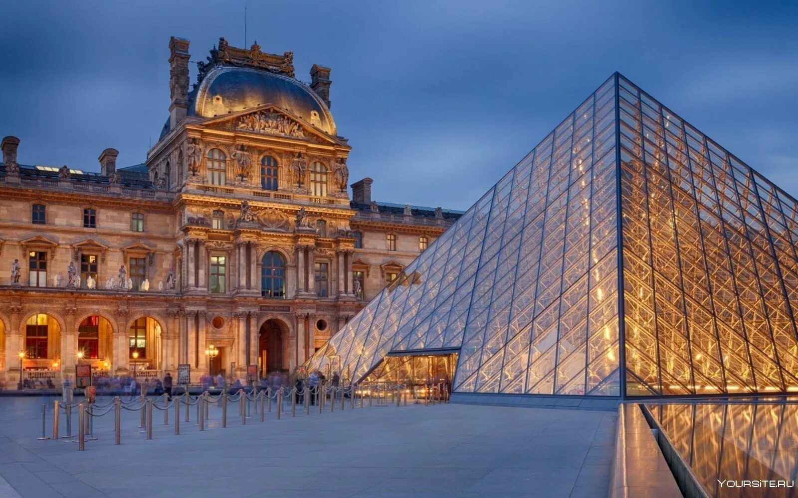 Какие самые известные музеи. Музеи. Лувр. Париж. Музей Лувра во Франции. Музей Louvre, Париж, Франция. Лувр музей Париж Архитектор.