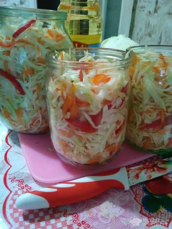 Соленый перец с капустой на зиму. Салат из капусты с болгарским перцем. капуста салатная быстрого приготовления. капуста салатная на зиму. салатная капуста с болгарским перцем.