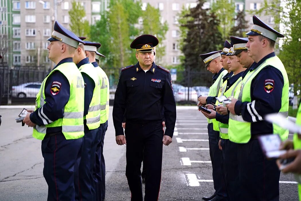 Управление дпс. Сотрудник дпс. дпс по челябинской области. полицейский дпс. реальные сотрудники полиции.