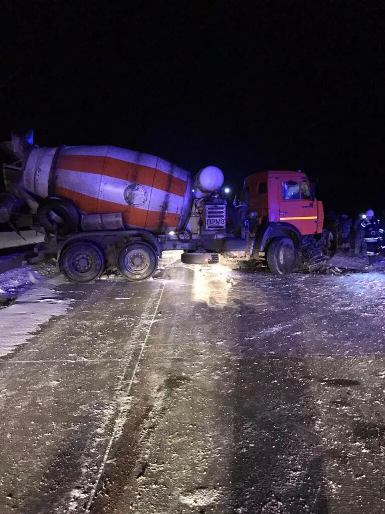 Волгоградское чп. Авария на трассе Волгоград Москва. ДТП В Иловлинском районе Волгоградской области. Авария в Иловлинском районе Волгоградской области. ДТП на Волгоградской трассе.