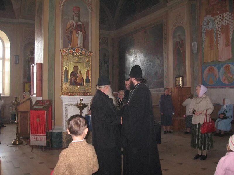 служба в храме село ям