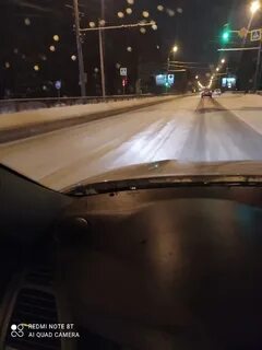 Неожиданно на большой дороге раздается переливчатый