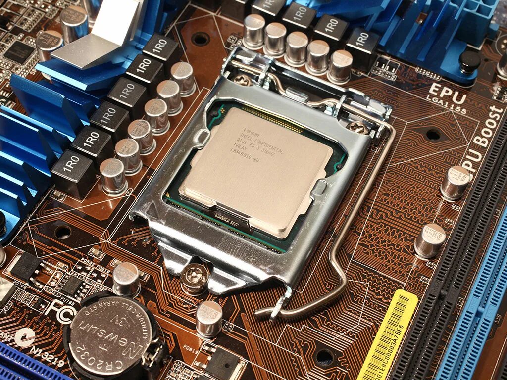 Intel core graphics driver. Core i5 2500k. Intel i5 2500. Интел 5 2500. I5 2500k сокет.