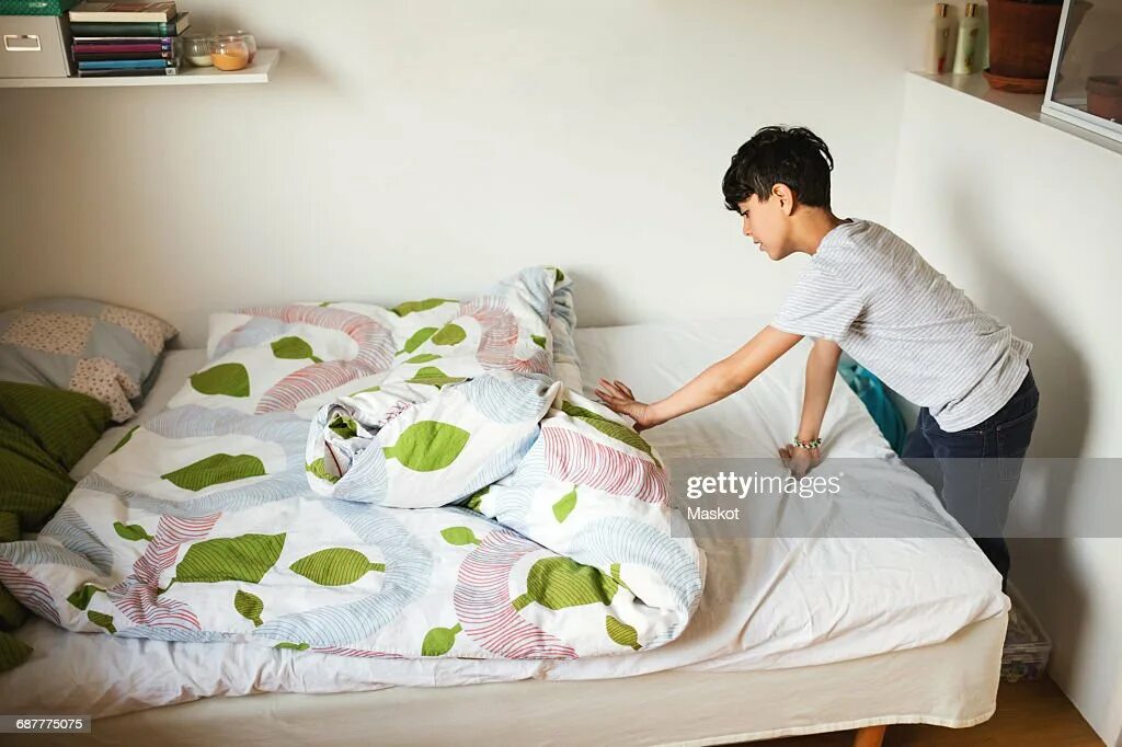 Застелить постель. Сон на наклонной кровати. Спат. Beyosa кровати. Заправлять постель.