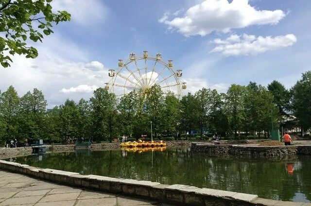 Автозаводский парк москва. Фанни парк Тольятти Автозаводский район. Парк аттракционов Тольятти Фанни парк.