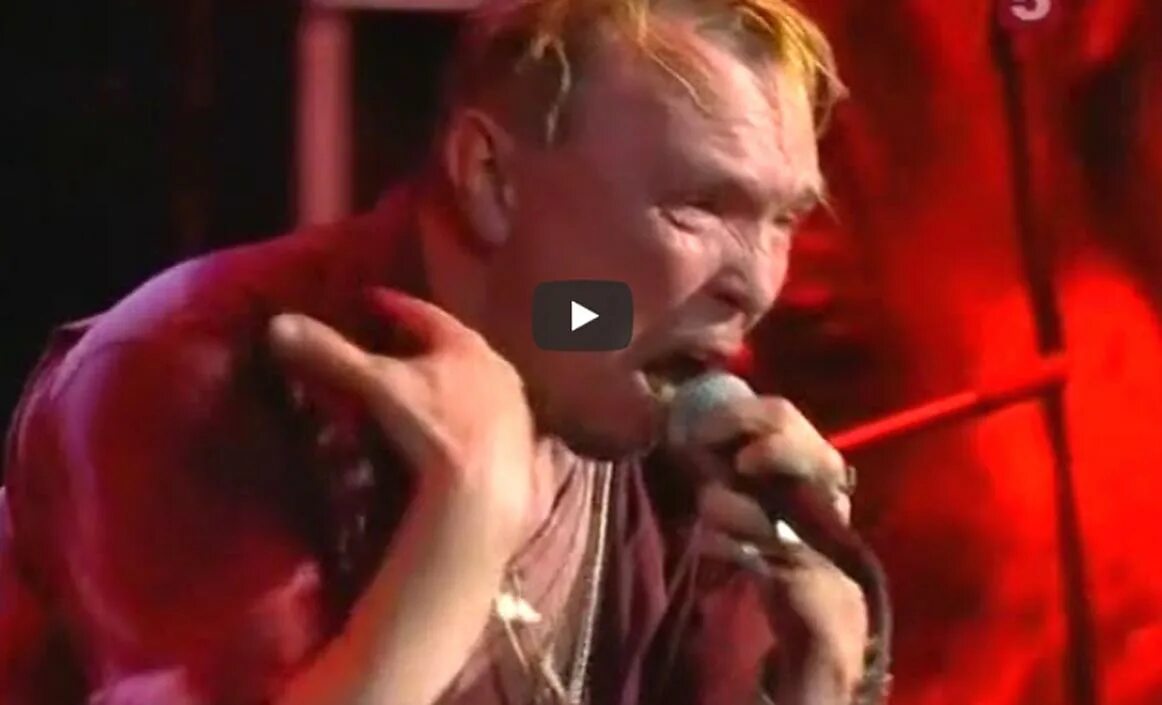 Гарик сукачев бабушка курит трубку. Гарик сукачев моя. Гарик сукачев курит. Гарик сукачёв моя бабушка. Сукачев бабушка.