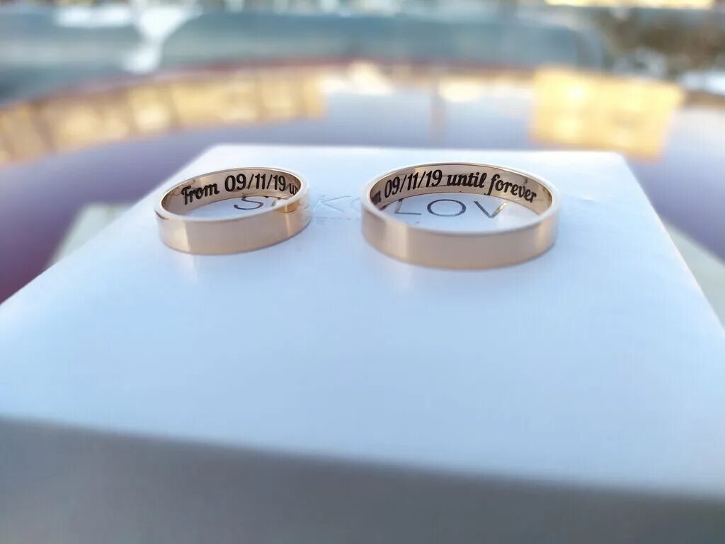 лазерная гравировка пермь. лазерная гравировка нанороботов. подарочный сертификат из оргстекла. самоклеющийся пластик для гравировки. лазерная гравировка вова.