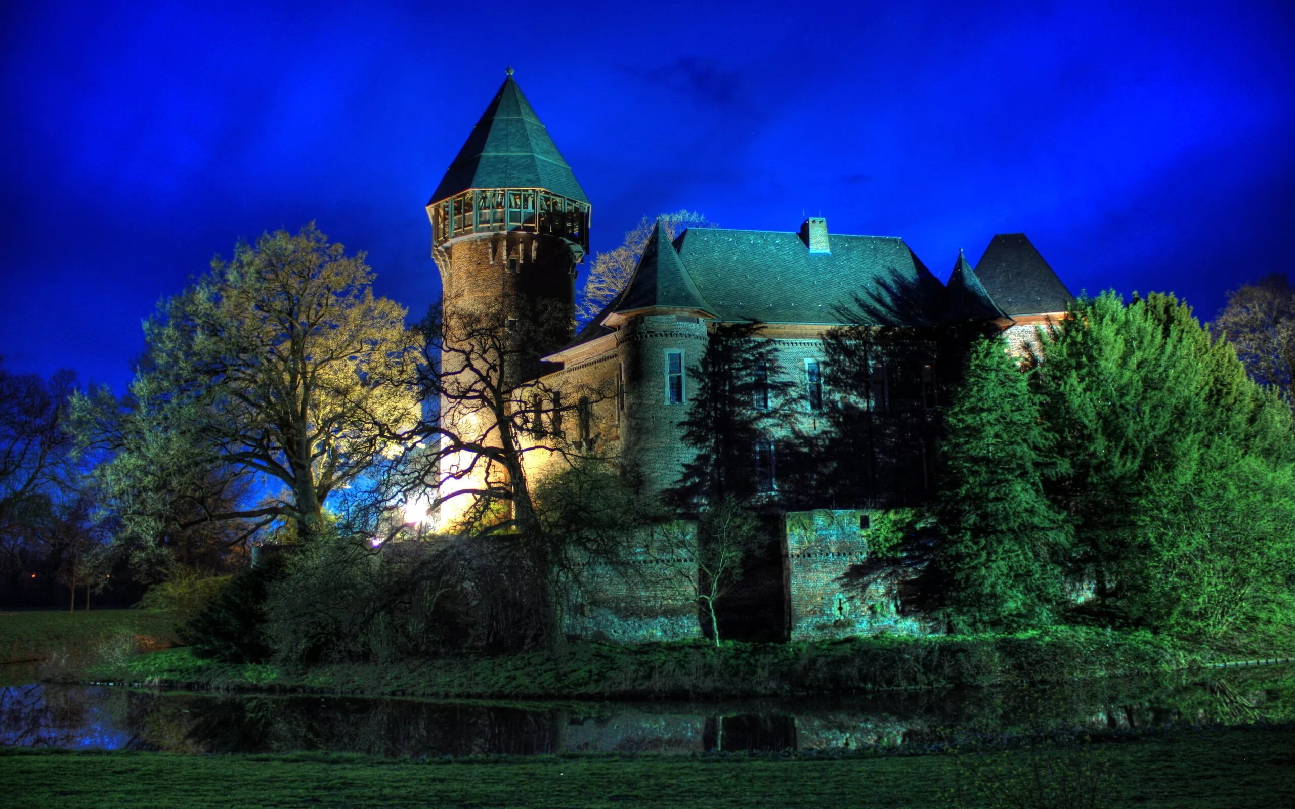 Castle pictures. Замок Линн Крефельд. Замок Крефельд Германия. Сандомирский замок. Кинельсбергский замок.