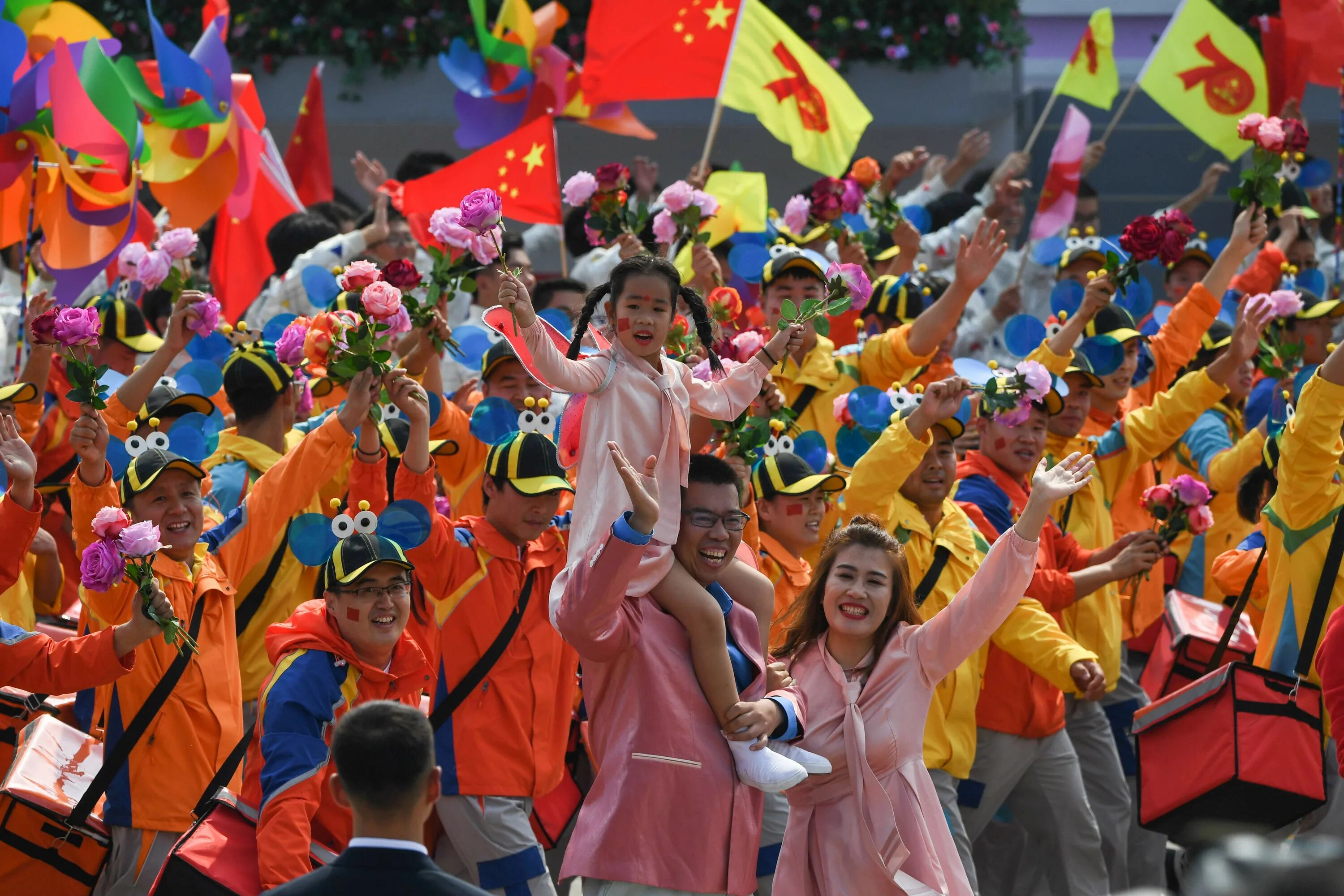 Праздник образования КНР. Праздничные парады в Китае. День образования КНР. День КНР праздник.