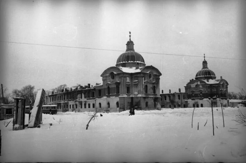 Тверь в годы великой отечественной. Путевой дворец Твери в 1941. Путевой дворец Тверь после войны. Путевой дворец Тверь во время войны. Путевой дворец Великая Отечественная Солнечногорск.