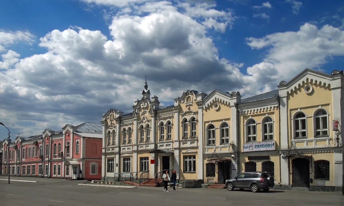 Бийск старый центр. Бийск старый центр здания. Советская улица Бийск старый центр. Бийск центр города.