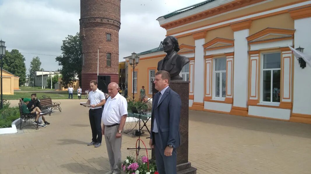 Жуковка (город). Город жуковка брянская область. Губернатор богомаз посетил военкомат. Погода в жуковке брянской. Глава города жуковка брянской.
