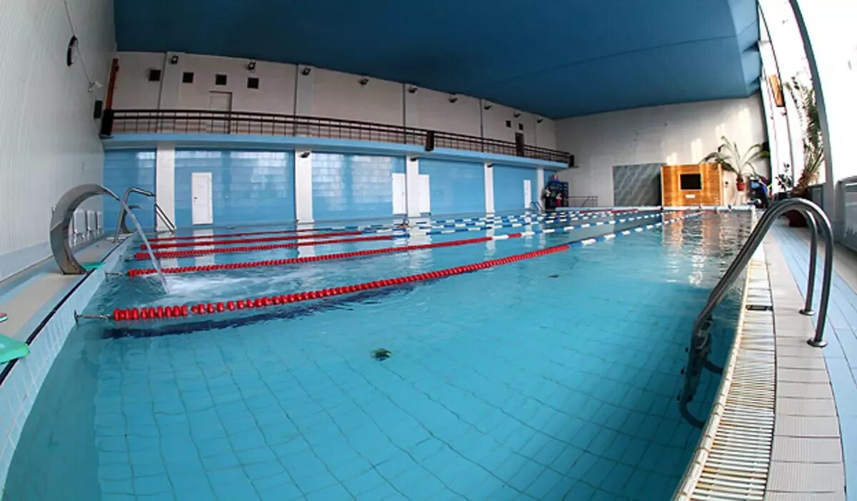 Бассейна работают сейчас