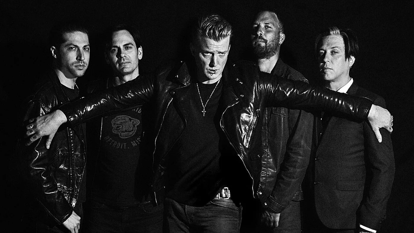 Queens of the stone age американская рок-группа. Группа queens of the stone age. Солист queens of the stone age. Группа queens of the stone age. Группа queens of the stone age.