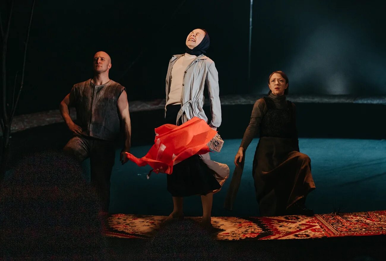 Концерт музыкальный жанр. Сцена из спектакля. Камерный концерт. Опера театр. Песни драматического жанра.