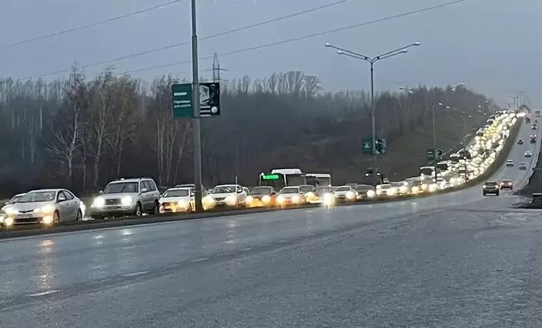 Дтп нижнекамск соболеково. Авиастроительный район казань. Котловка нижнекамск. Пробки нижнекамск. Вести пермь рейд гибдд.