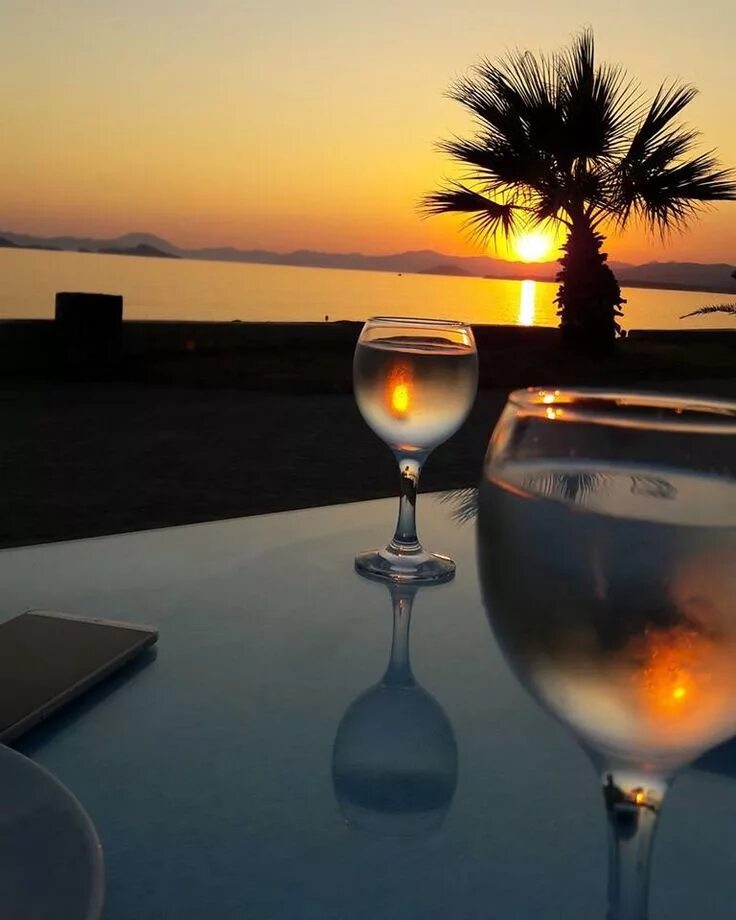 Best evening. Вино на море вечером. Добрый вечер море. Вино и море. Хорошего вечера море.