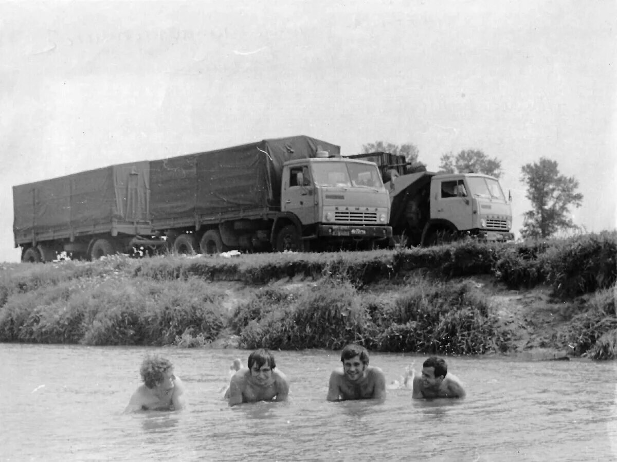 Камазовцы 80х. Водители-испытатели УГК КАМАЗА. Музей КАМАЗА О водителях-испытателях. Камаз лето песня