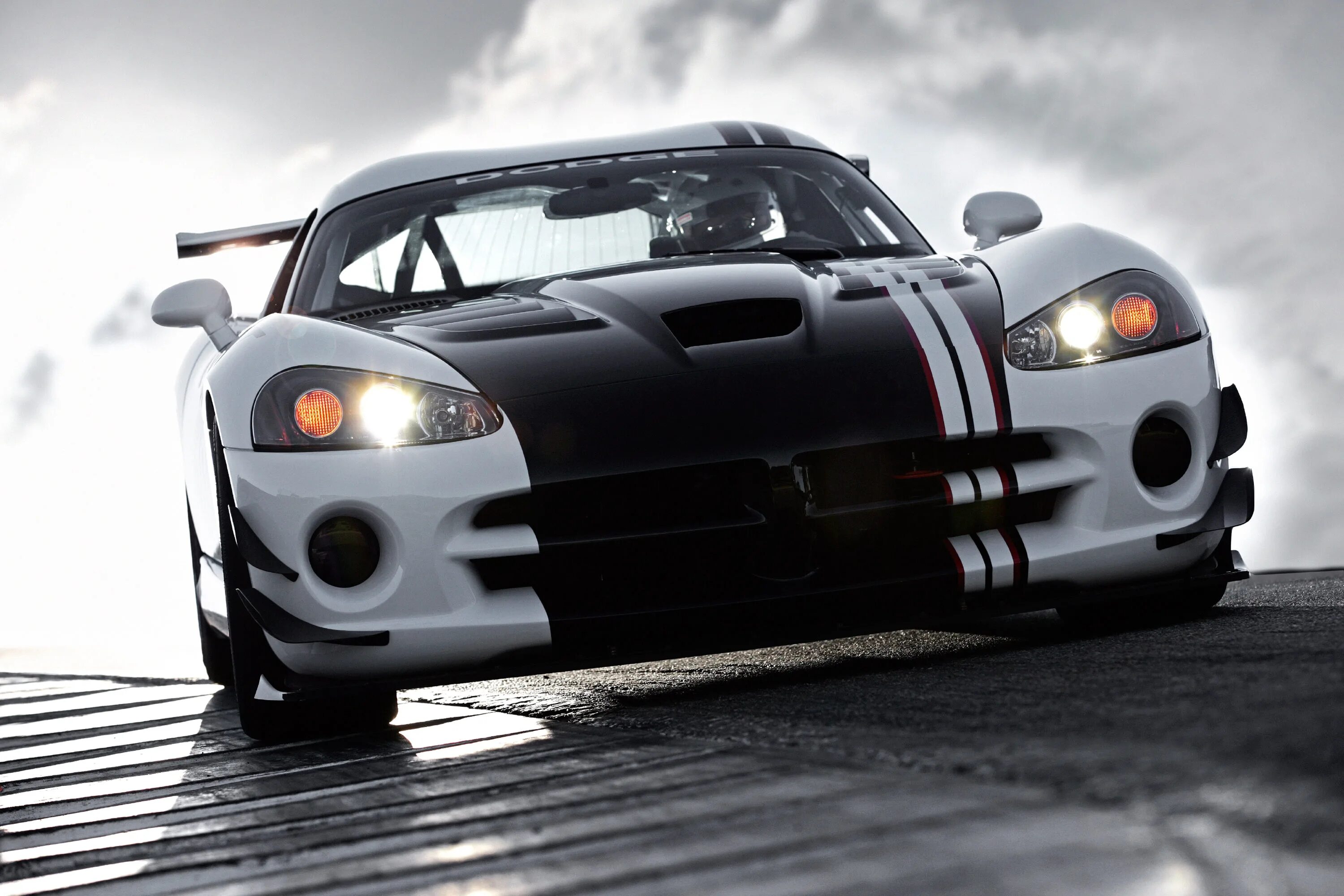 Додж Вайпер srt 10 ACR. Dodge Viper srt 10 ACR-X. Dodge Viper srt10 ACR 2010. Dodge Viper srt 10 2010. Сайт про машины