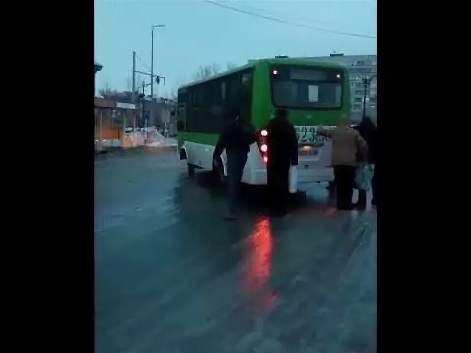Автобус гололед. Автобус гололед