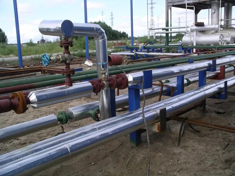 трубопровод на заводе. технологический трубопровод это. технологический трубопровод это. проектирование трубопроводов. воздушный трубопровод.