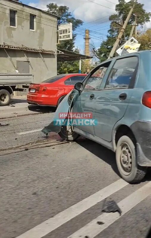 Нижний бестях гостиница ураанах. Чп инцидент луганск. 2023. Чп инцидент луганск. Театральная площадь луганск.