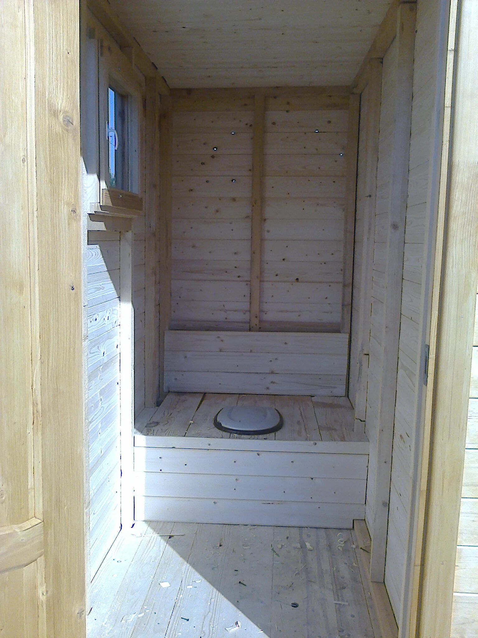 Дачный туалет с душем и хозблоком. Туалет для дачи. туалет с кладовкой для дачи. туалет с хозблоком для дачи. дачный туалет с кладовкой.