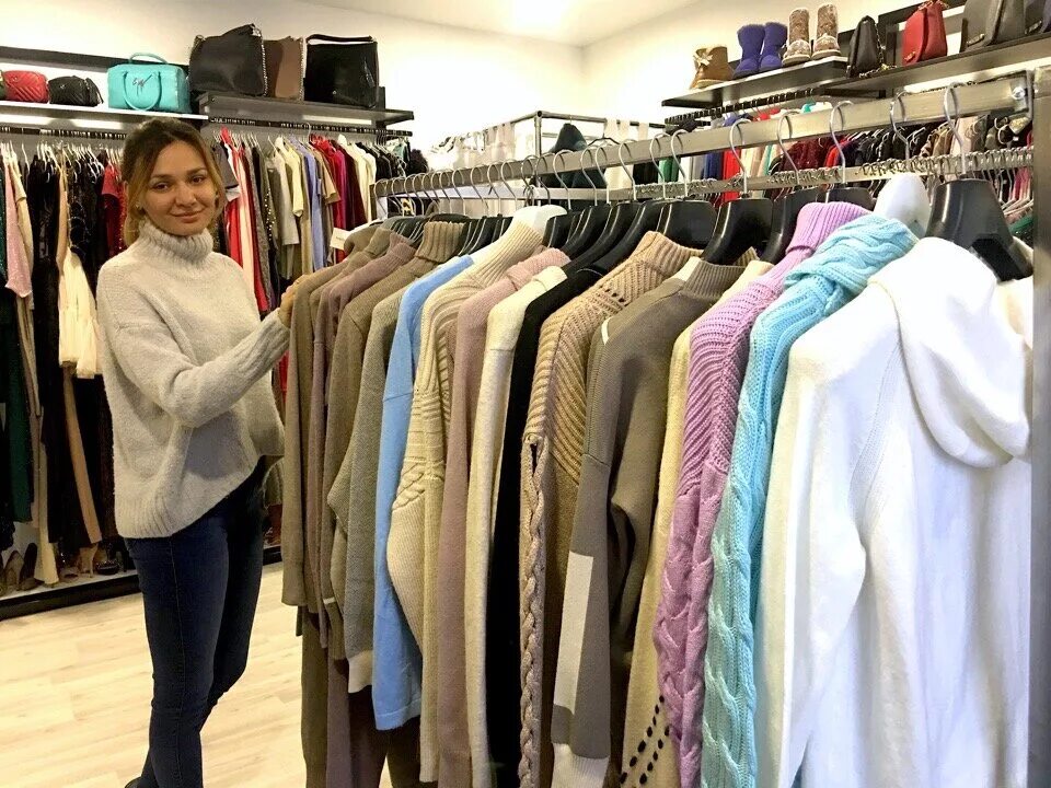 шоу рум на маросейке. маяковский мерч. маяковский принт. чикипибарум магазин спб. маяковский мерч.