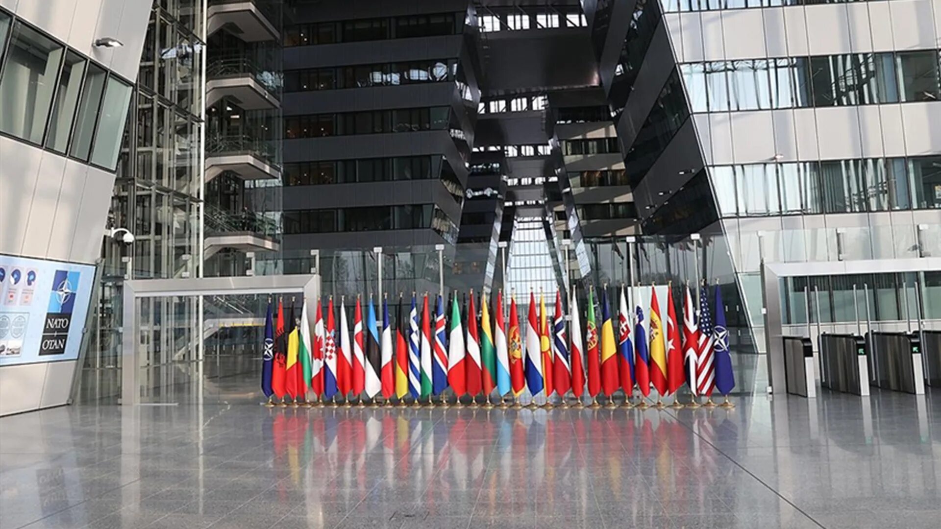 Генштаб нато. НАТО Брюссель. Штаб НАТО В Брюсселе. Здание НАТО В Брюсселе. Саммит НАТО В Брюсселе 2022.