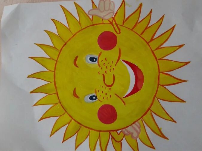 Нарисовать солнце на масленицу. Рисование солнышко на Масленицу. Солнце на Масленицу. Солнышко декоративное рисование. Солнце символ Масленицы.