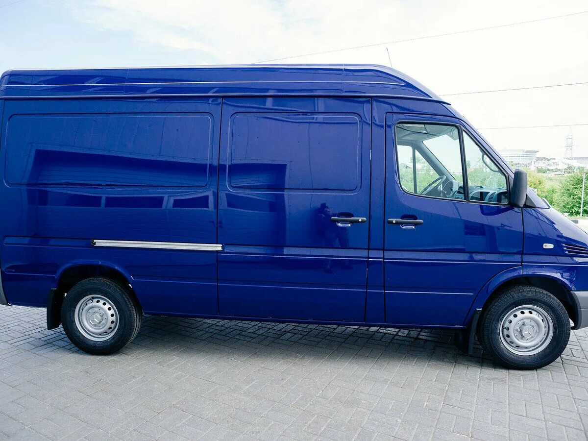 Форд транзит высокий. Фургон 901 Спринтер. Mercedes-Benz Sprinter 311. Мерседес Спринтер грузовой. Мерседес Спринтер Классик фургон.