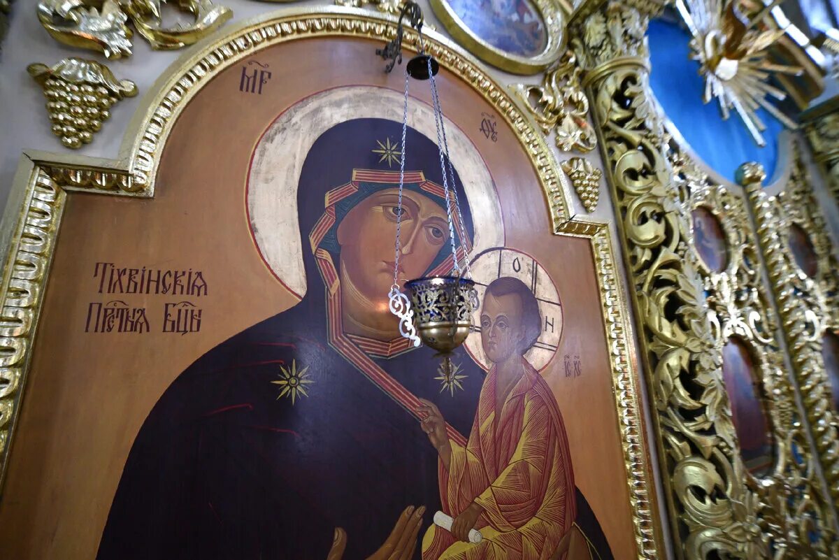 Тихвинская принцесса. Храм тихвинской иконы божией матери (казань). Тихвинский монастырь икона тихвинской божьей матери. Когда тихвинская божья матерь в 2024 году. Чудотворный тихвинский образ.