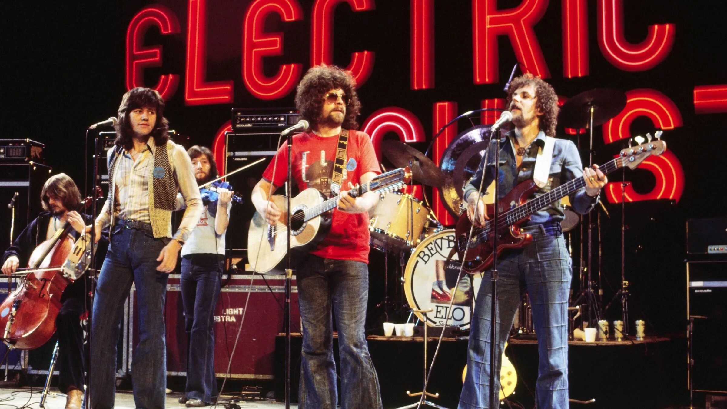Группа electric light orchestra. Electric light orchestra a new world record 1976. Electric light orchestra covers. Электрик лайт оркестра песни. The gold collection electric light orchestra.